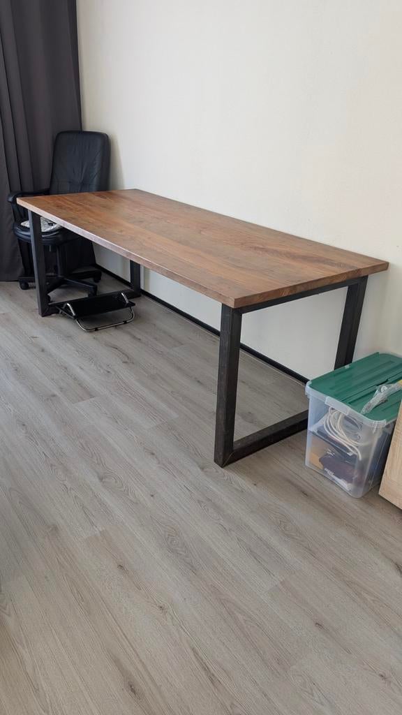 Robuuste teak houten tafel met metalen onderstel, Ophalen, 200 cm of meer, Industrieel, Modern, 50 tot 100 cm