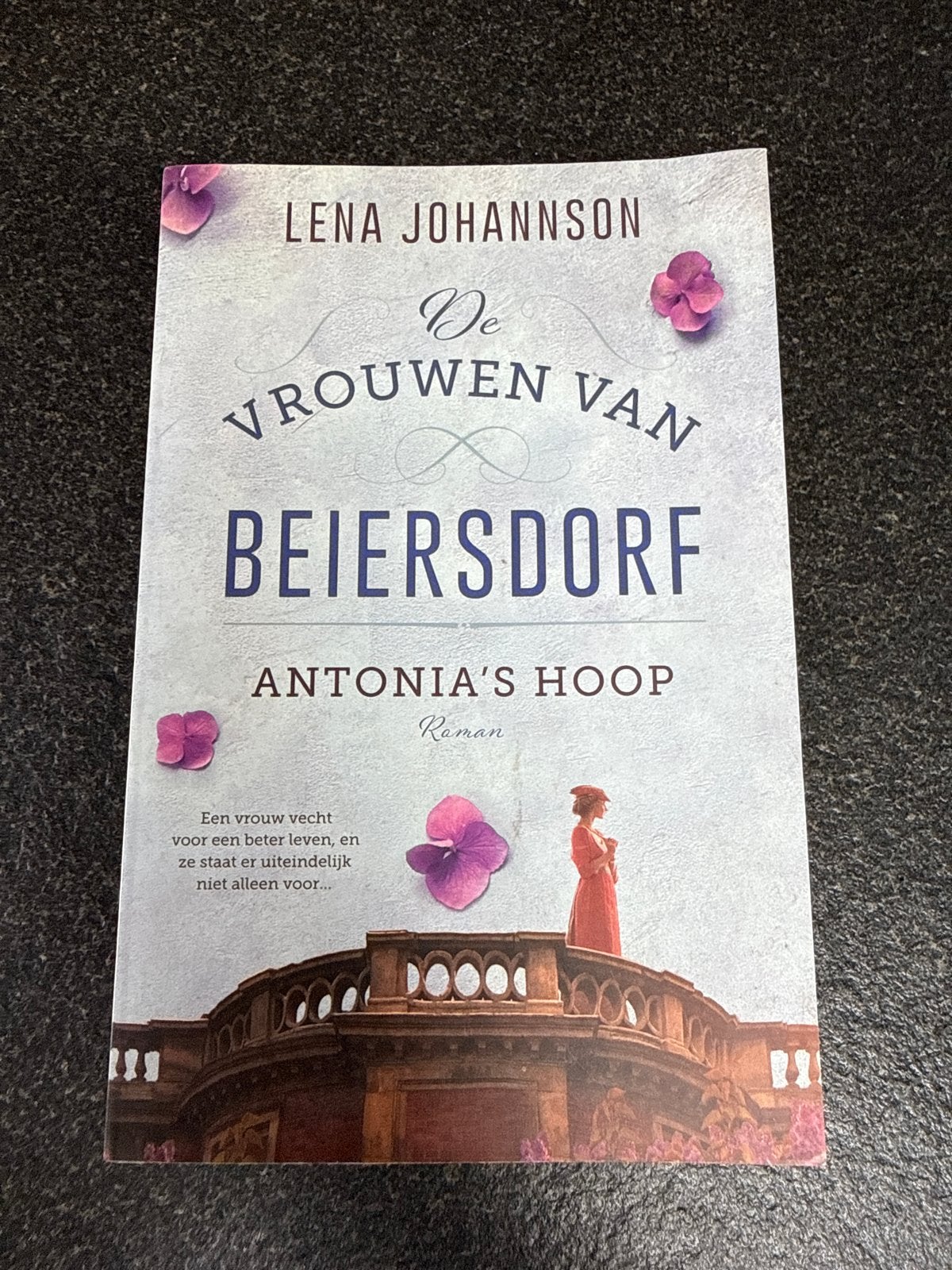 Lena Johannson - Antonia’s hoop, Europa overig, Ophalen of Verzenden, Zo goed als nieuw, Lena Johannson