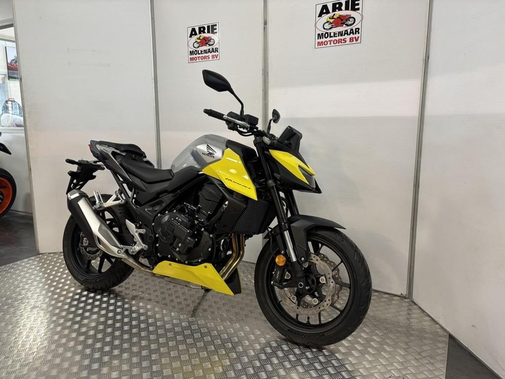 Honda CB750 Hornet E-Clutch (bj 2026), 2 cilinders, HONDA, Bedrijf, Onbekend
