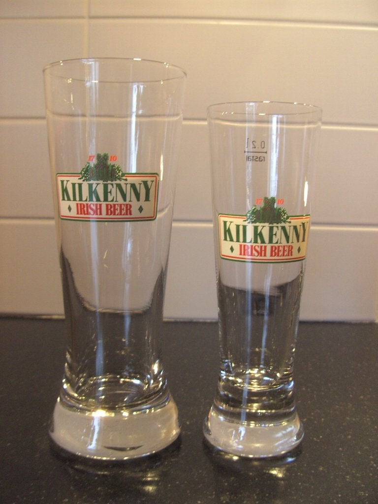 2 Bierglazen Kilkenny Irish Beer, Verzamelen, Ophalen of Verzenden, Zo goed als nieuw, Bierglas