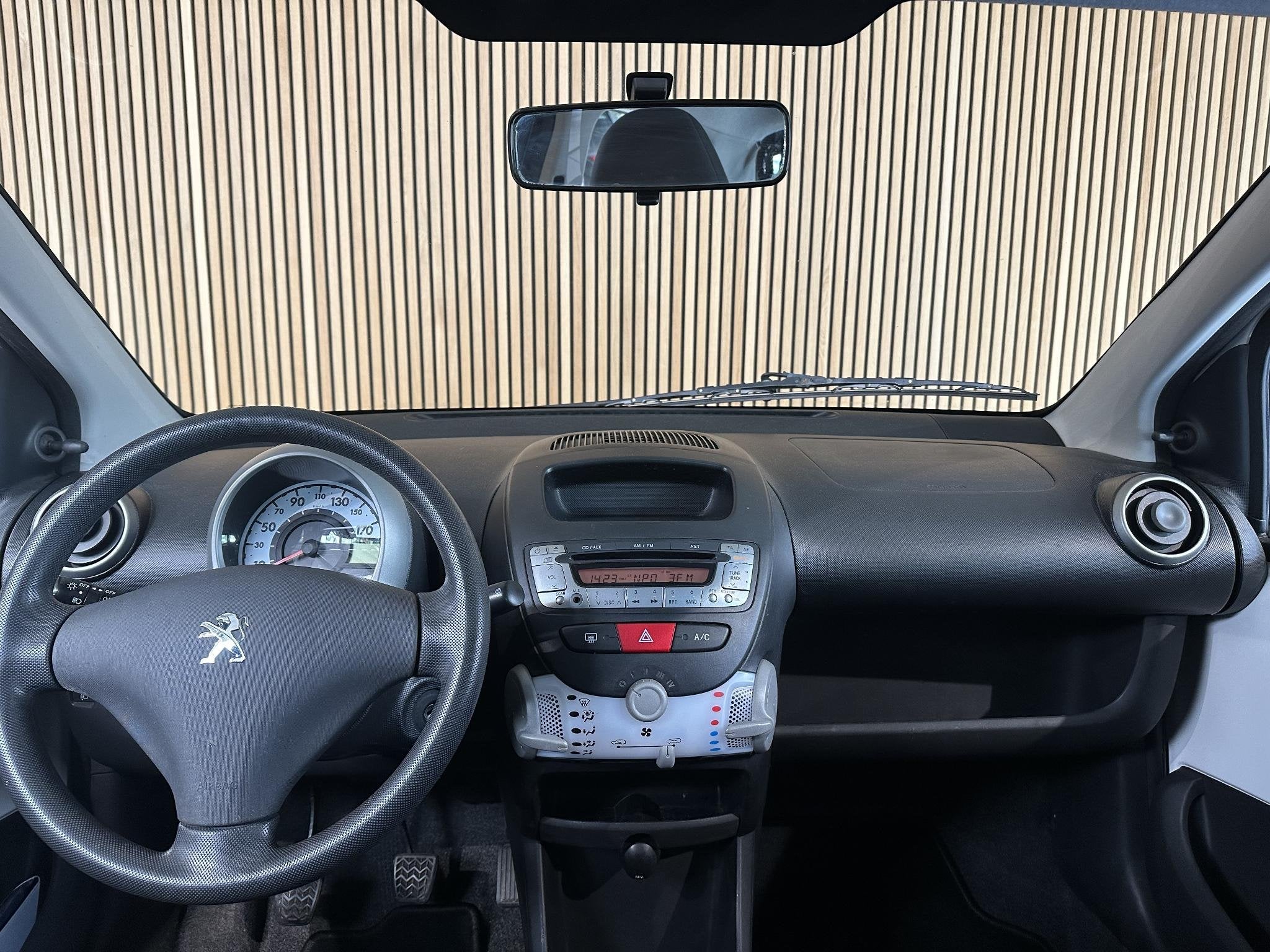 Peugeot 107 1.0 Access Accent NL auto | Airco | Radio, Voorwielaandrijving, Euro 5, Stof, Gebruikt