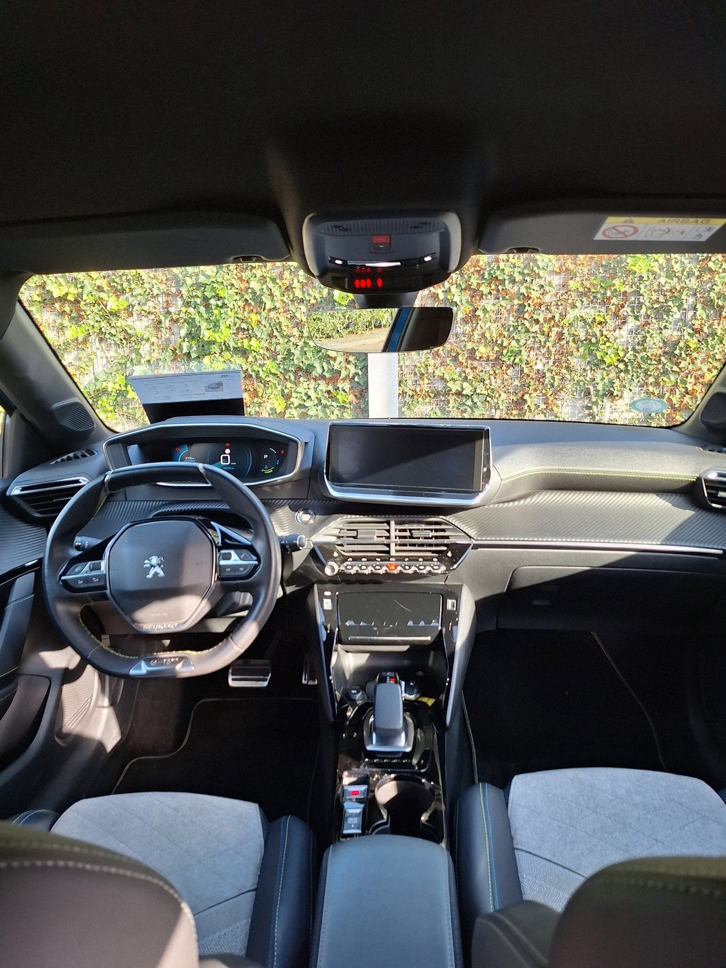 Peugeot E-208 | 11kW | Warmtepomp | ACC | Camera | Stoelverw, 50 kWh, Gebruikt, Blauw, Leder en Stof