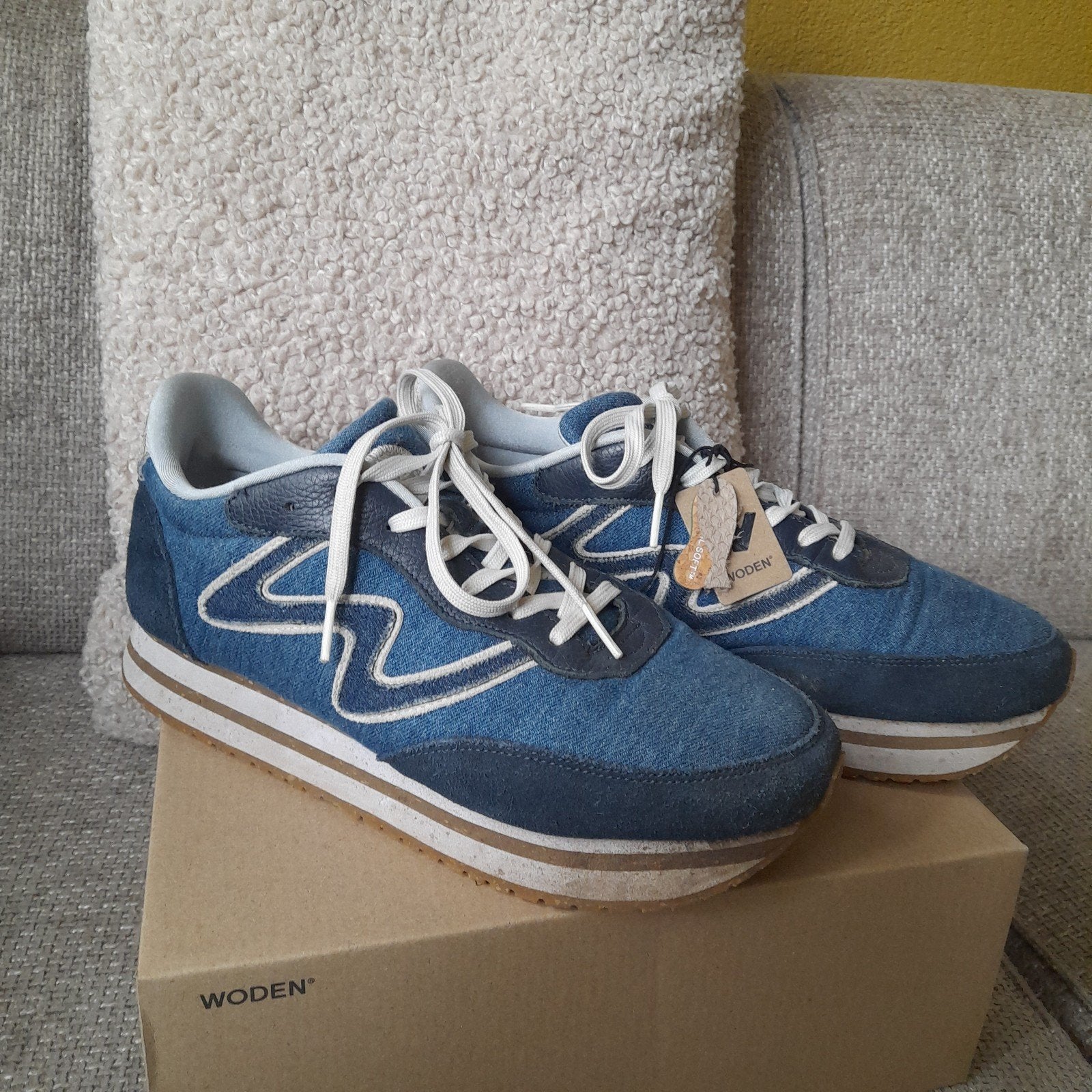 Woden damens schoenen zgan., Kleding | Dames, Schoenen, Ophalen of Verzenden, Zo goed als nieuw, Blauw, Sneakers of Gympen