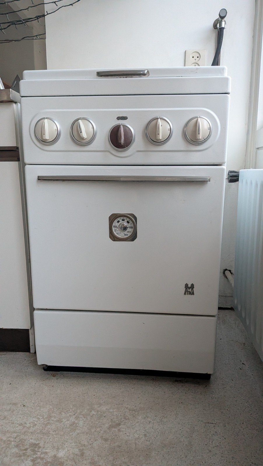 Oud Etna gasfornuis met oven, Witgoed en Apparatuur, Ophalen, Gebruikt, 4 kookzones, Gas