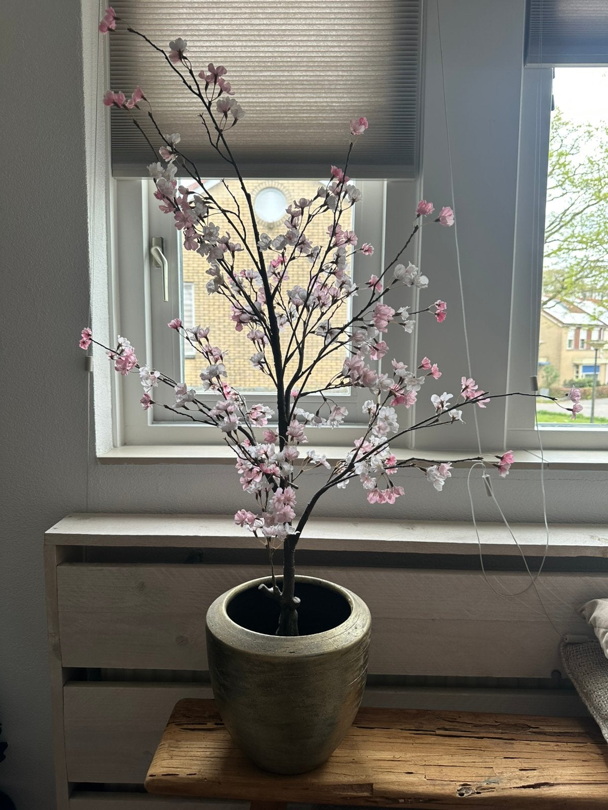 Pot met kunstbloemen, Ophalen, Zo goed als nieuw
