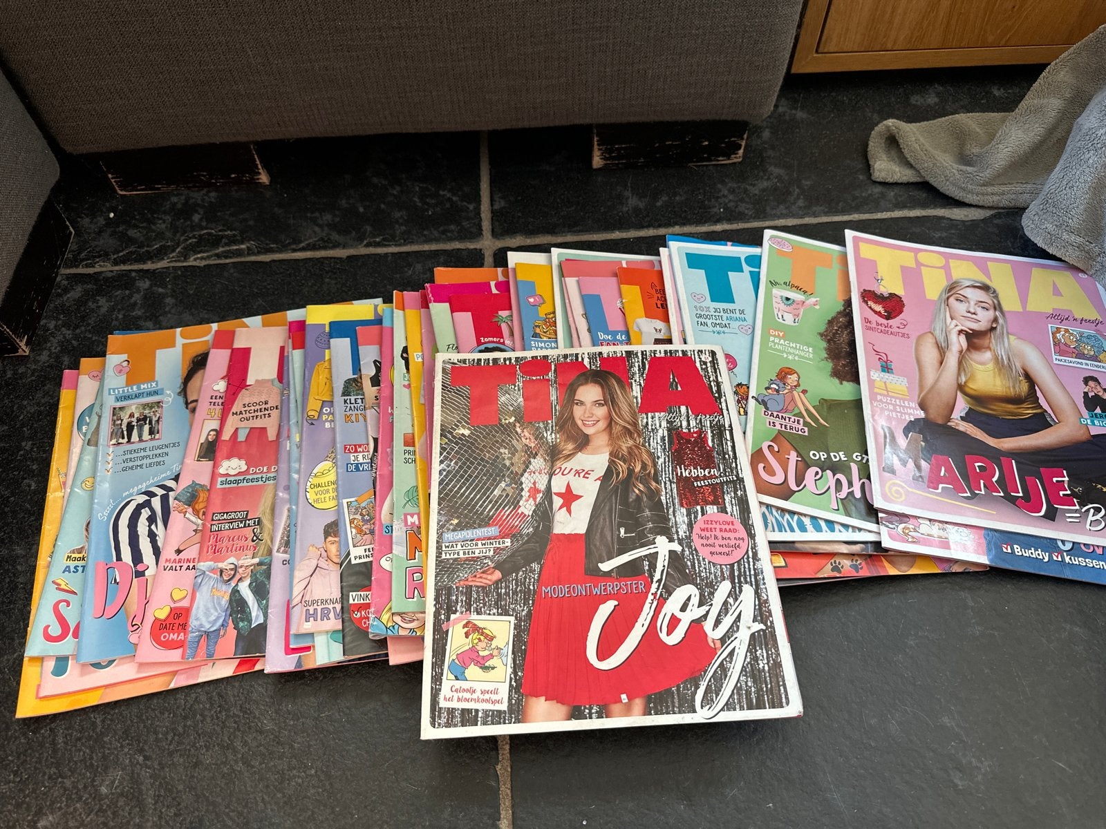 Grote stapel Tina tijdschriften, Ophalen, Zo goed als nieuw, Damesbladen