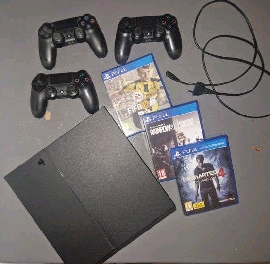 PlayStation 4 (PS4) met 3 controllers en games, Ophalen of Verzenden, Gebruikt, Met 2 controllers, Original