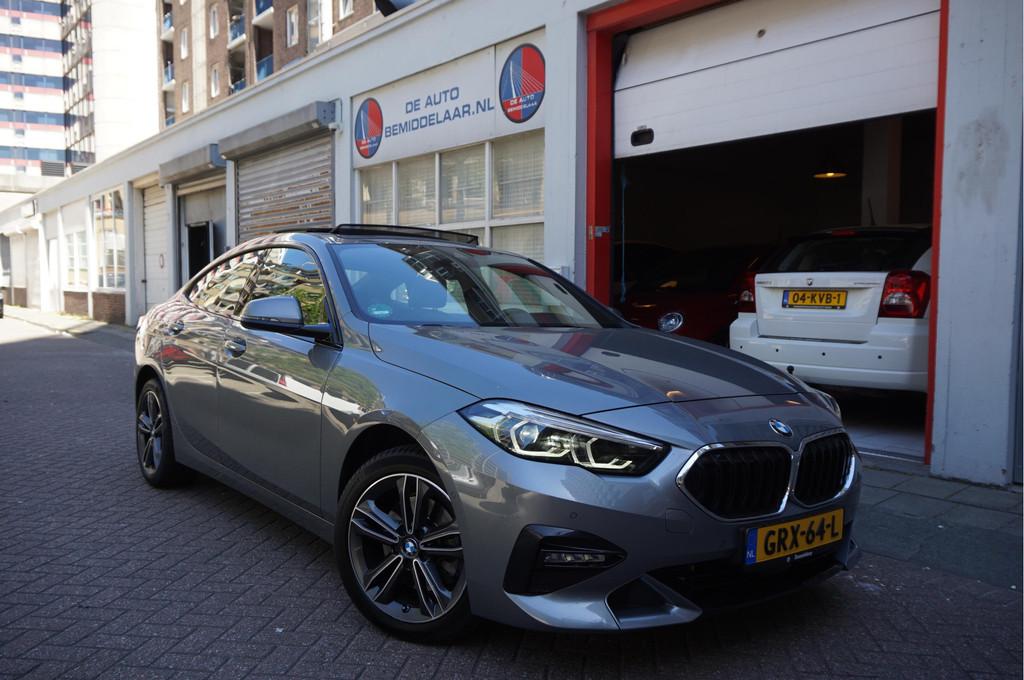 BMW 2 Serie Gran Coupé 218i | Panoramadak | Leer | Sportsto, Voorwielaandrijving, Gebruikt, Leder, Bedrijf
