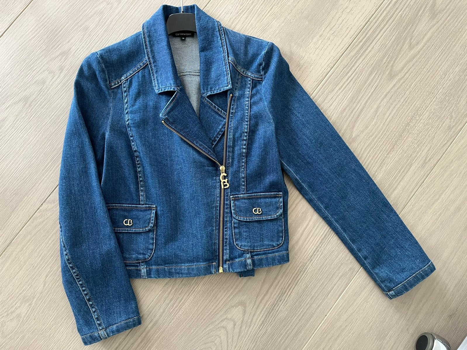 Caroline Biss spijkerjasje / jeansjasje, mt 36 (valt ruim), Ophalen of Verzenden, Zo goed als nieuw, Maat 38/40 (M), Blauw