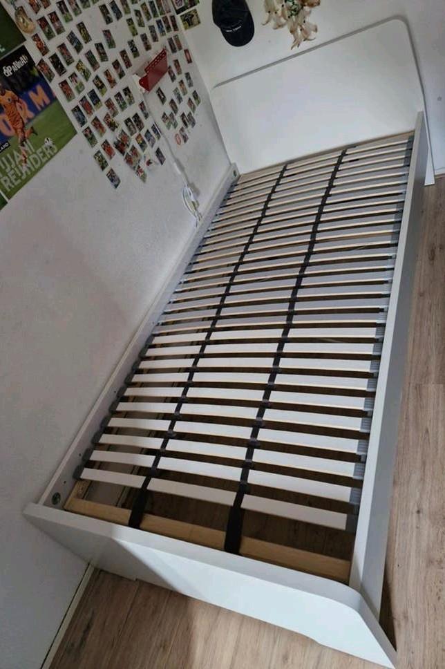 Stevig wit eenpersoonsbed, incl lattenbodem, Huis en Inrichting, Slaapkamer | Bedden, Ophalen, 90 cm, Eenpersoons, Wit
