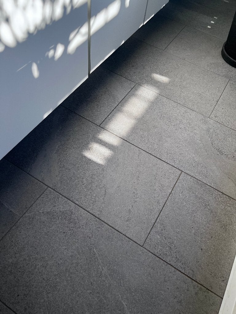 Grijze keramische vloertegels 30x60 Refin Tune Rock 3,78m², Ophalen, 60 cm of meer, Keramiek, Nieuw