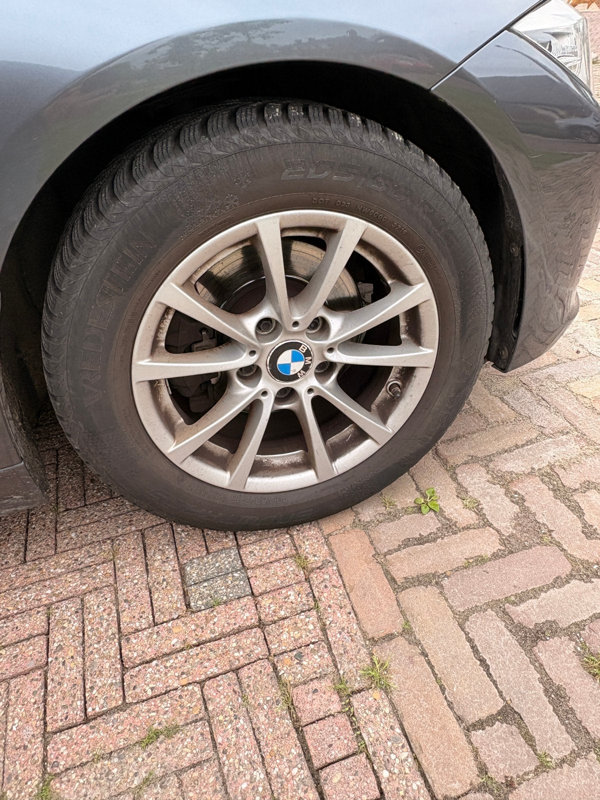 Velgen met winterbanden BMW Vredestein 205/60/R16, Ophalen