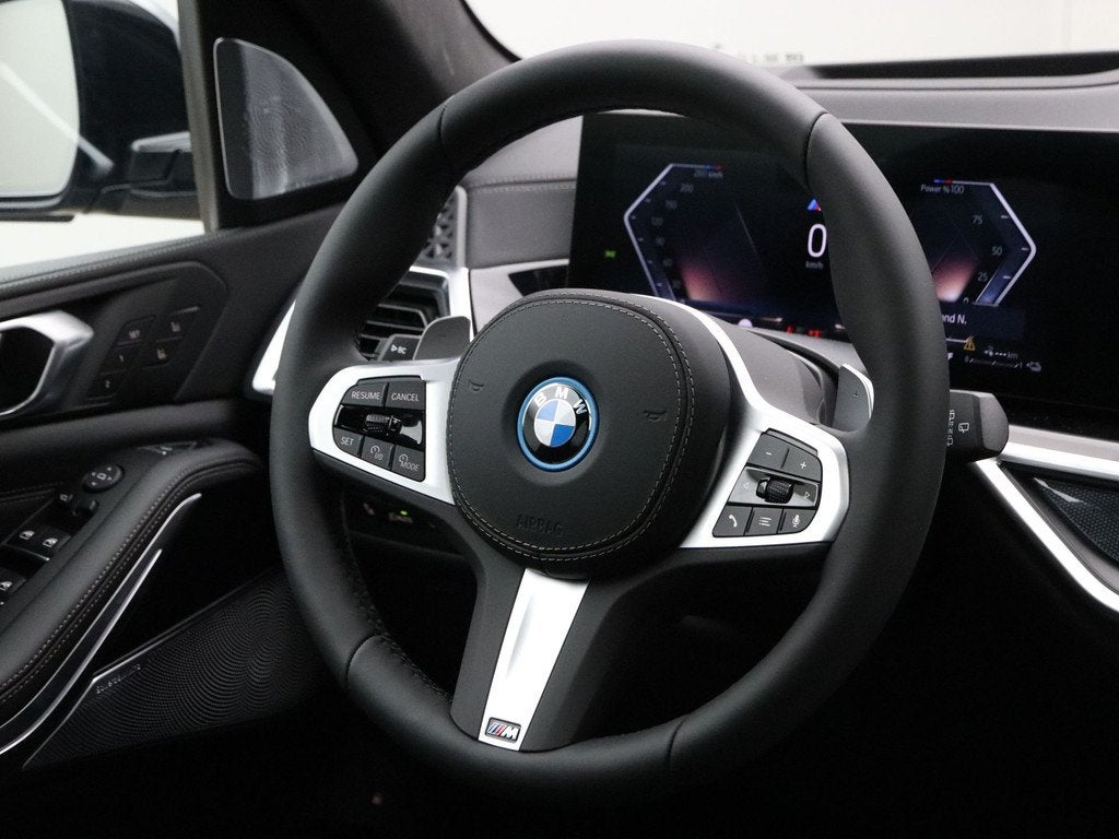 BMW X5 xDrive50e M-Sport (bj 2026, automaat), Auto's, 2395 kg, Met garantie (alle), Overige brandstoffen, Bedrijf