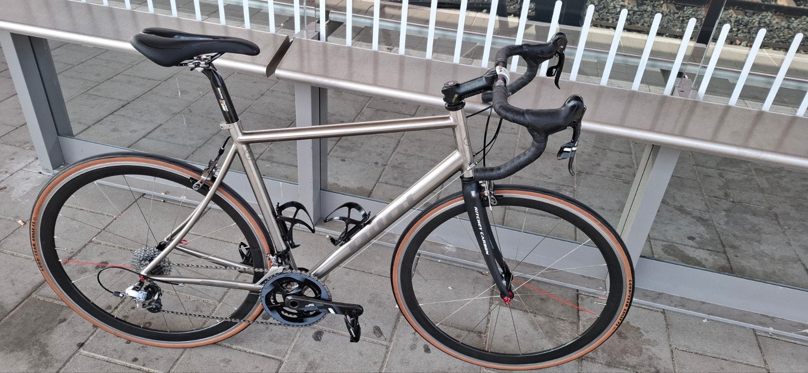 Pilot Celes titanium racefiets 55 met carbon wielen, Carbon, Zo goed als nieuw, Meer dan 20 versnellingen, 53 tot 57 cm