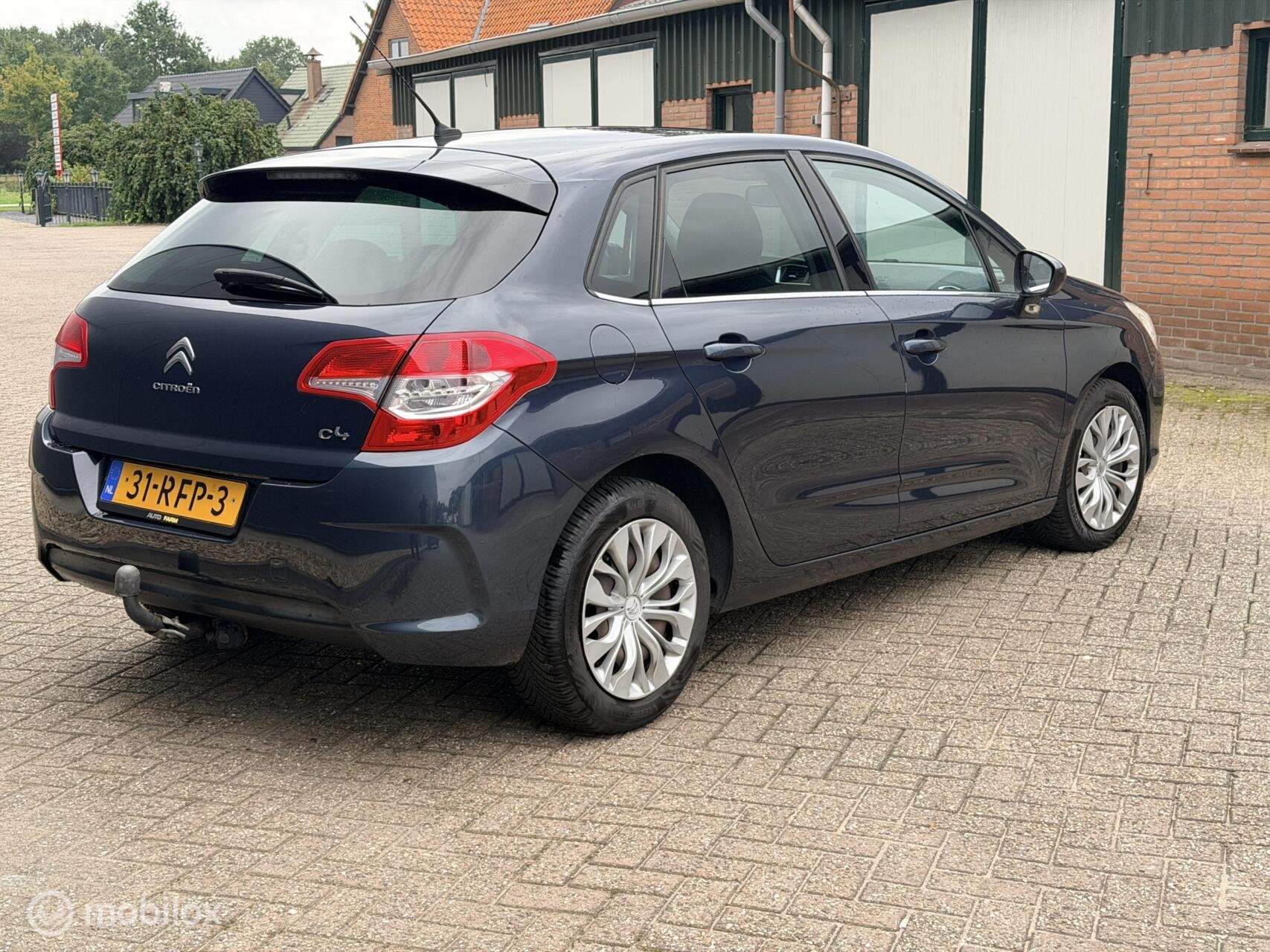 Citroen C4 1.4 VTi Attraction NAP/APK/CRUISE/TREKHAAK, Auto's, Euro 5, Gebruikt, Origineel Nederlands, Handgeschakeld