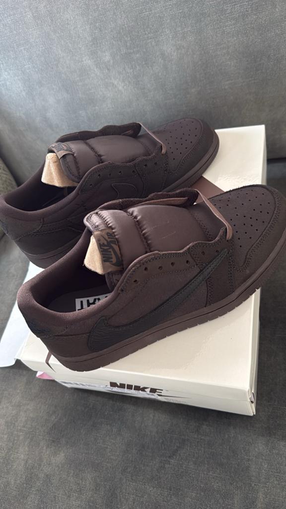 Nike Travis Scott Velvet Brown Sneakers - Ongedragen, Ophalen of Verzenden, Nieuw, Bruin, Sneakers of Gympen