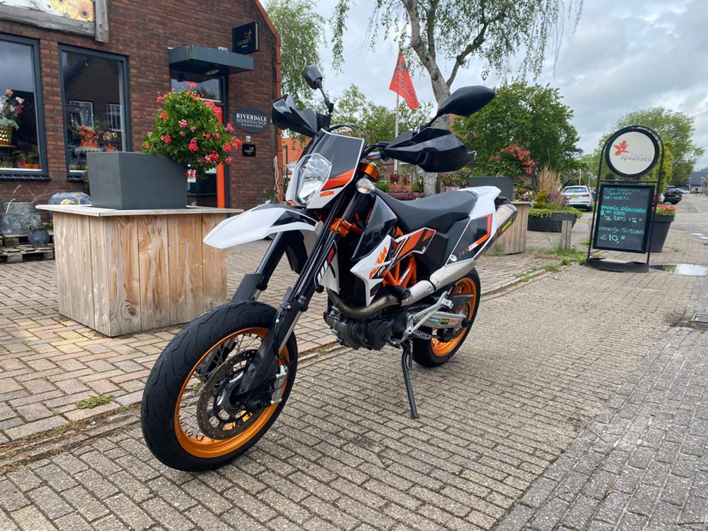 Dikke KTM 690 SMC R 2017, Motoren, Motoren | KTM, Particulier, Sportuitlaat, Handgeschakeld, 1 cilinder