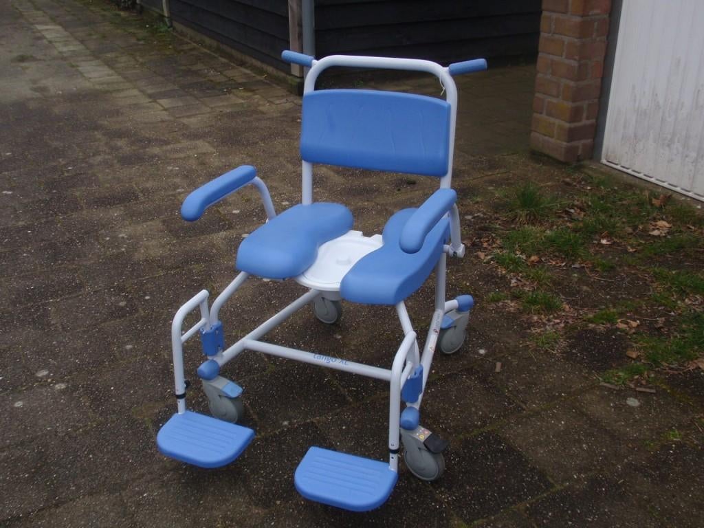 Lopital tango XLverrijdbare douche/postoel, Ophalen, Zo goed als nieuw