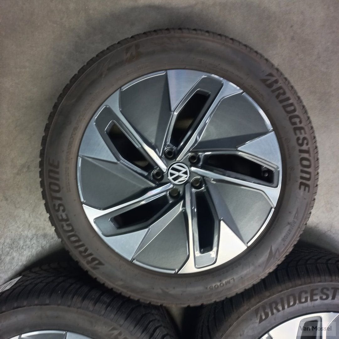 Volkswagen ID.4 Bridgestone Blizzak LM005 235/55/R19 101T, 19 inch, Gebruikt, -, -