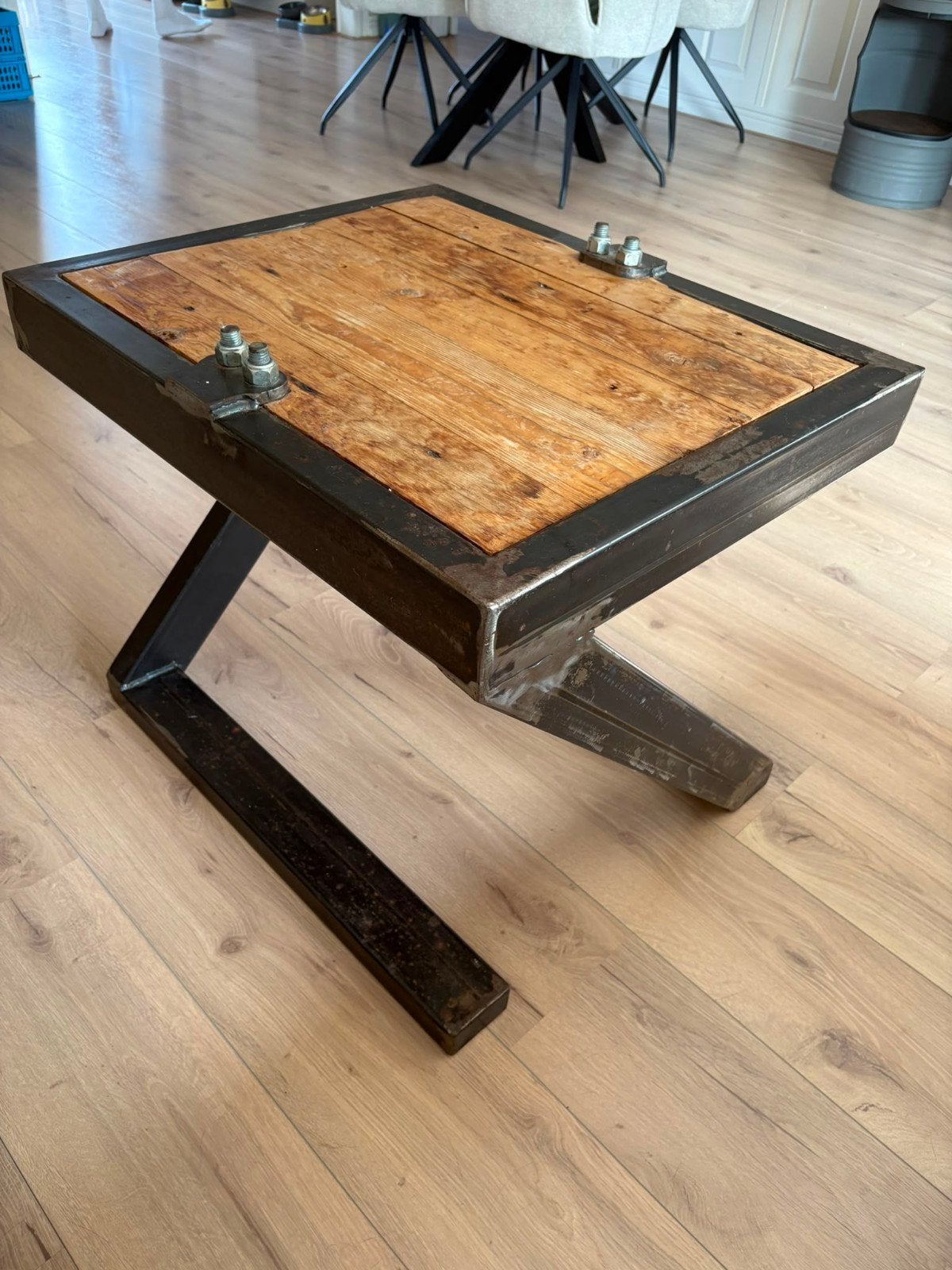 (Bijzet) tafel, Huis en Inrichting, Ophalen, Gebruikt, Stoer, 55 tot 75 cm