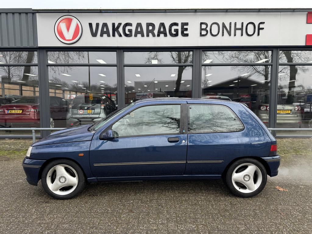 Renault Clio 1.8-16V (bj 1991), Auto's, Voorwielaandrijving, 135 pk, Bedrijf, Handgeschakeld