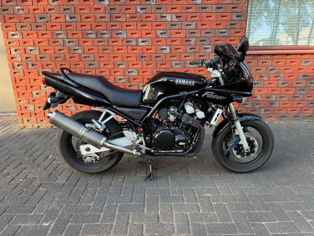 Yamaha FZS 600 Fazer (2000), Sportuitlaat, 4 cilinders, Motorrijbewijs A, Gebruikt
