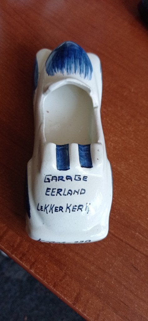 Keramische auto asbak jaren '60. Reclame geschenk., Verzamelen, Ophalen of Verzenden, Zo goed als nieuw, Gebruiksvoorwerp