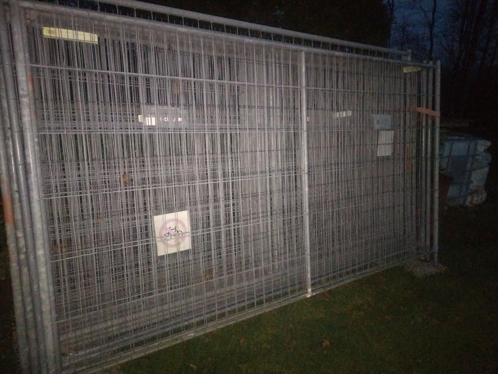 19 Bouwhekken met betonvoeten, Ophalen, Gebruikt, IJzer, Overige typen