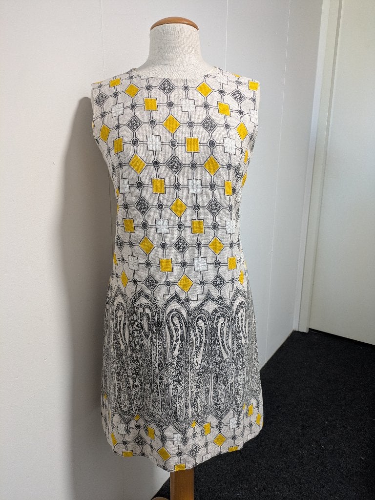 Bijzonder linnen 60's jurkje, Kleding | Dames, Maat 38/40 (M), Geel, Ophalen of Verzenden, Knielengte