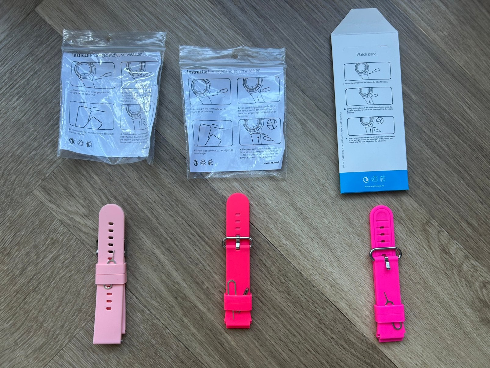 Horlogebandje (NIEUW) voor One2track UP of MOVE horloge, Ophalen, Zo goed als nieuw, Roze, Android