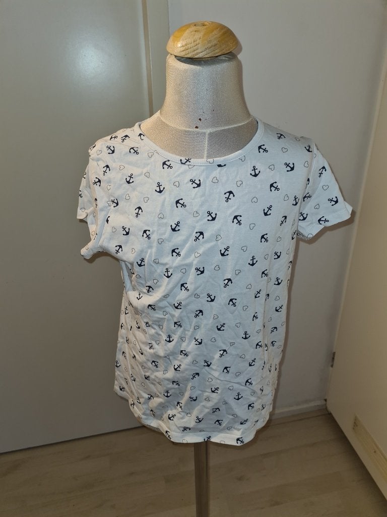 Wit T-shirt met ankerprint maat 146, Meisje, Ophalen of Verzenden, Zo goed als nieuw, Shirt of Longsleeve