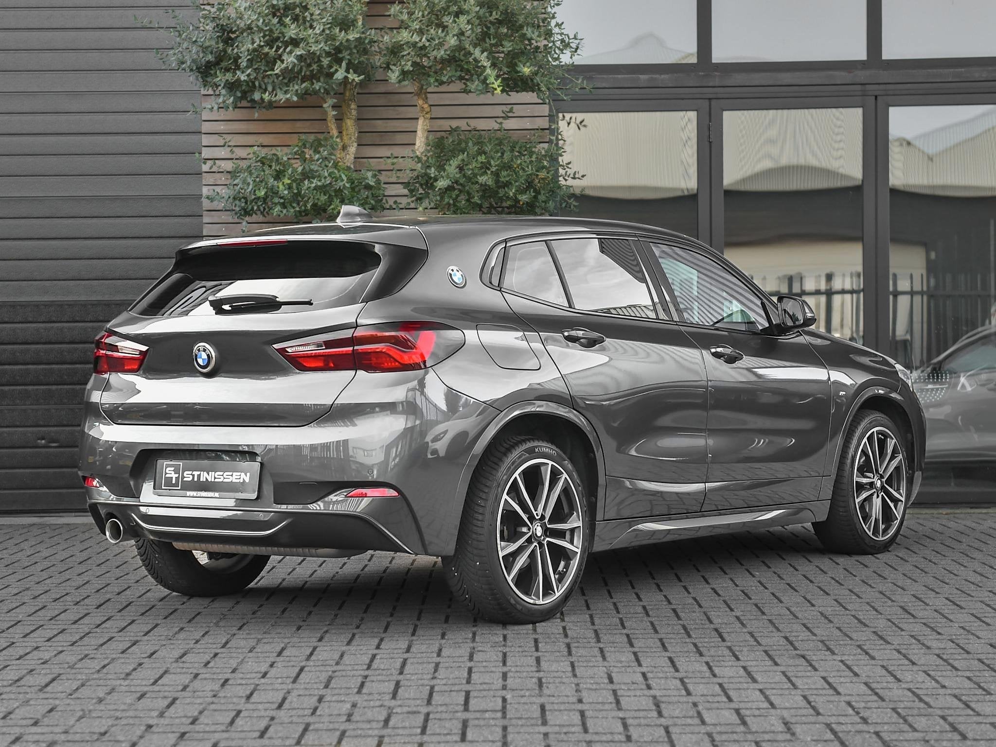 BMW X2 sDrive18i High Executive M-Pakket Navi Cruise 19 inch, Auto's, Voorwielaandrijving, X2, Gebruikt, Leder