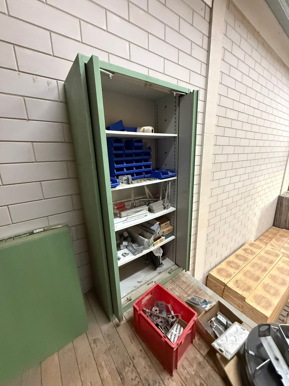 Gratis kast afhelen exc inhoud woerden, Huis en Inrichting, Ophalen, Zo goed als nieuw, 25 tot 50 cm, Minder dan 100 cm