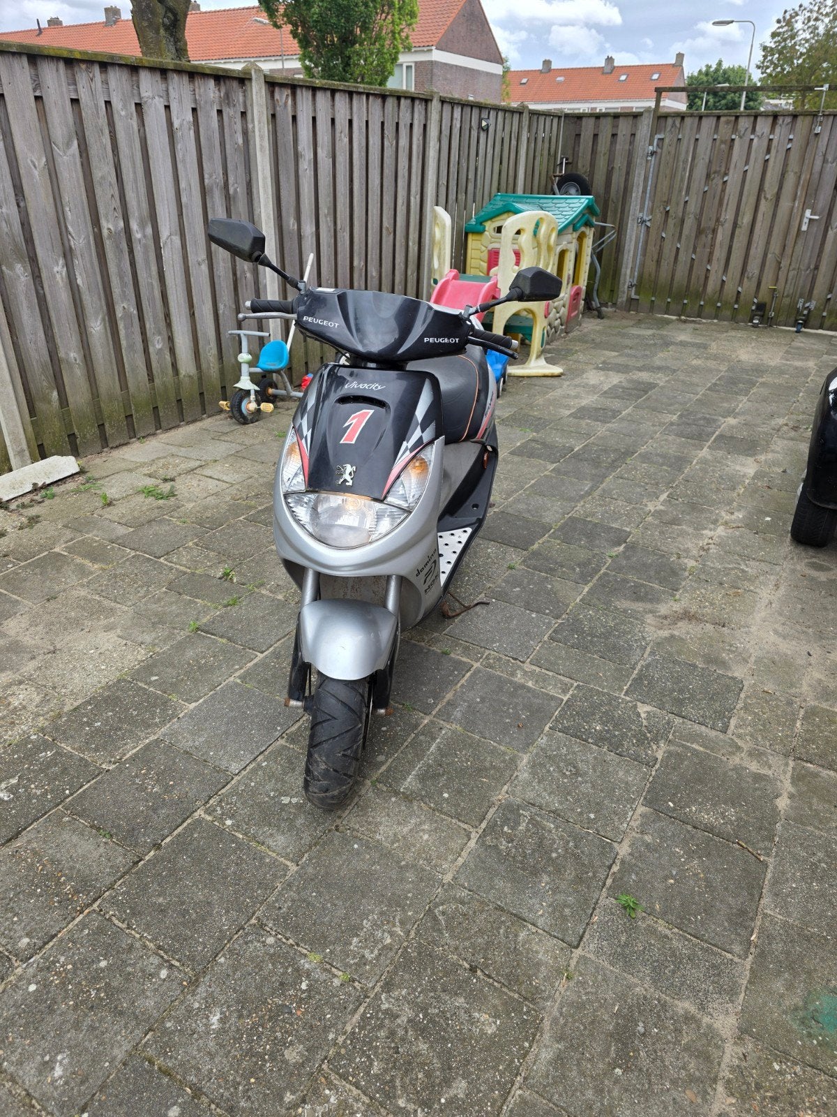 Vivacity brom, Fietsen en Brommers, Ophalen, Zo goed als nieuw, Tweetakt, Peugeot