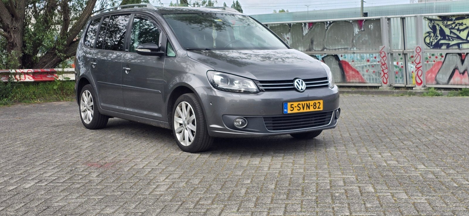Volkswagen Touran 2.0 TDI|XENON|PARK ASSI.|CARPLAY|NETJES!, Stof, 4 cilinders, Particulier, 168 €/maand