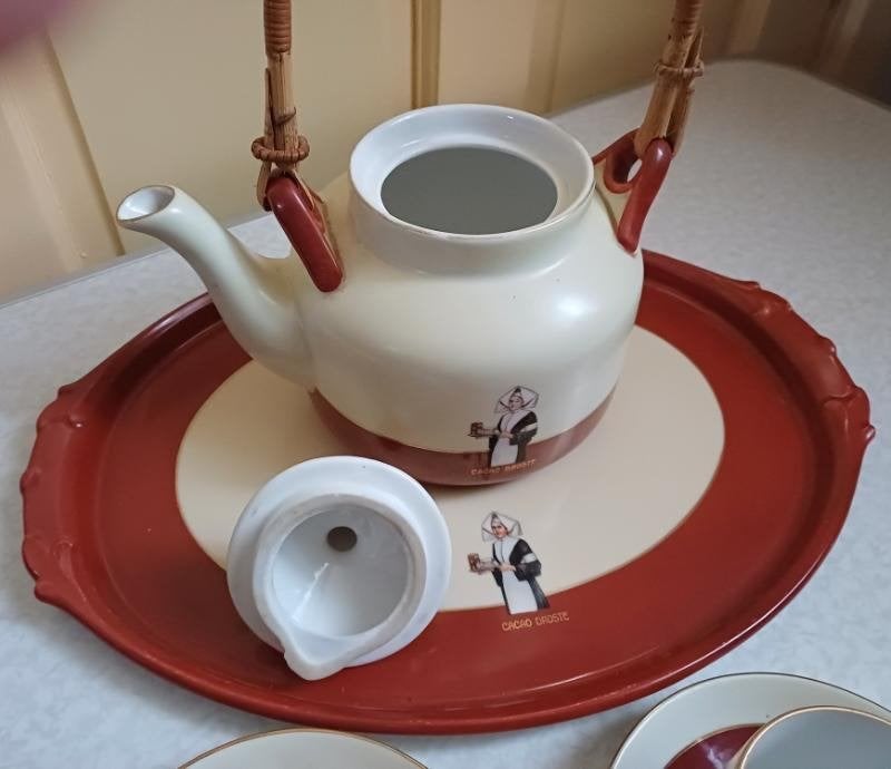 Foto 5 van Art-Deco droste servies met twee kop en schotels