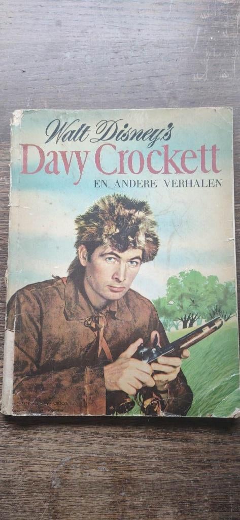 Davy Crockett en andere verhalen., Boeken, Stripboeken, Gelezen, Ophalen of Verzenden, Walt Disney, Eén stripboek