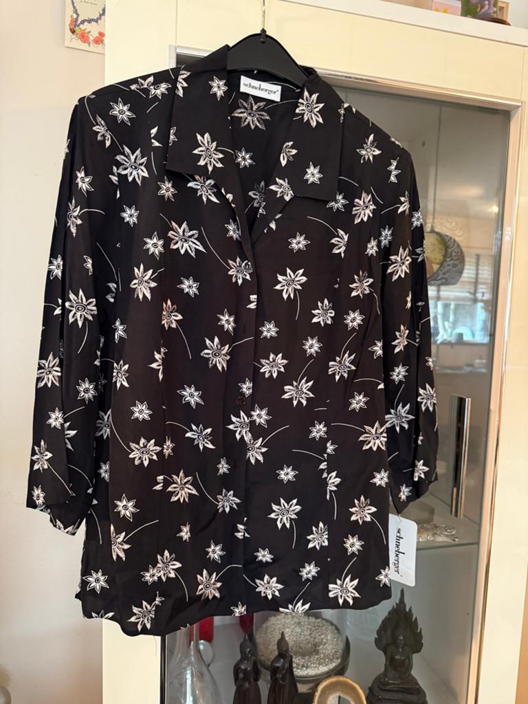 Schneberger Blouse Zwart met Witte Bloemen Maat 40, Ophalen of Verzenden, Nieuw, Maat 38/40 (M), Zwart