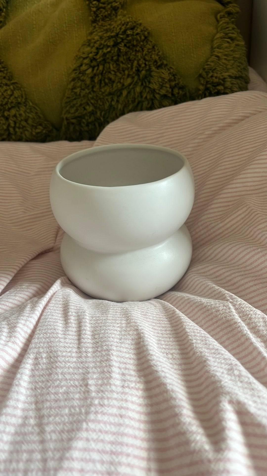 Hobbel pot, Huis en Inrichting, Ophalen of Verzenden, Zo goed als nieuw, Overige stijlen, Overige typen