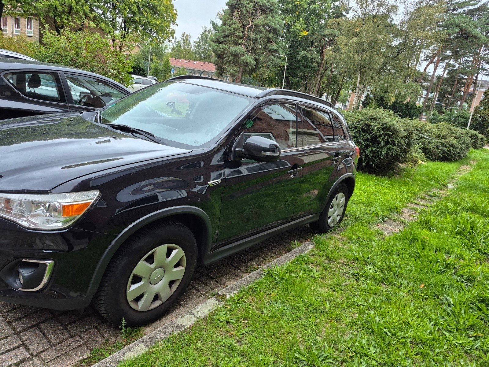 Mitsubishi ASX 1.6 86KW 2015 Zwart, Auto's, Voorwielaandrijving, 4 cilinders, 1590 cc, Zwart