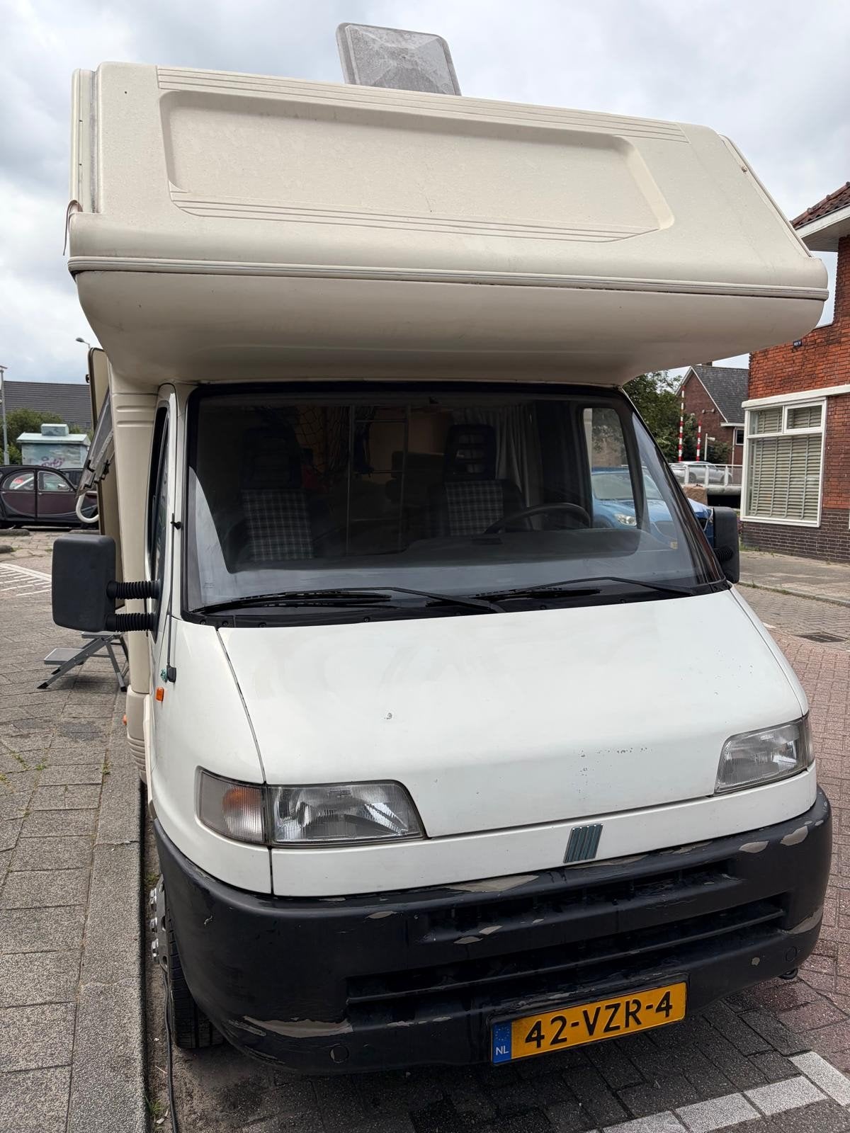 Compacte Alkoof Camper - Ideaal voor avontuurlijke reizen, Chemisch toilet, Alkoof, Ringverwarming, Fiat