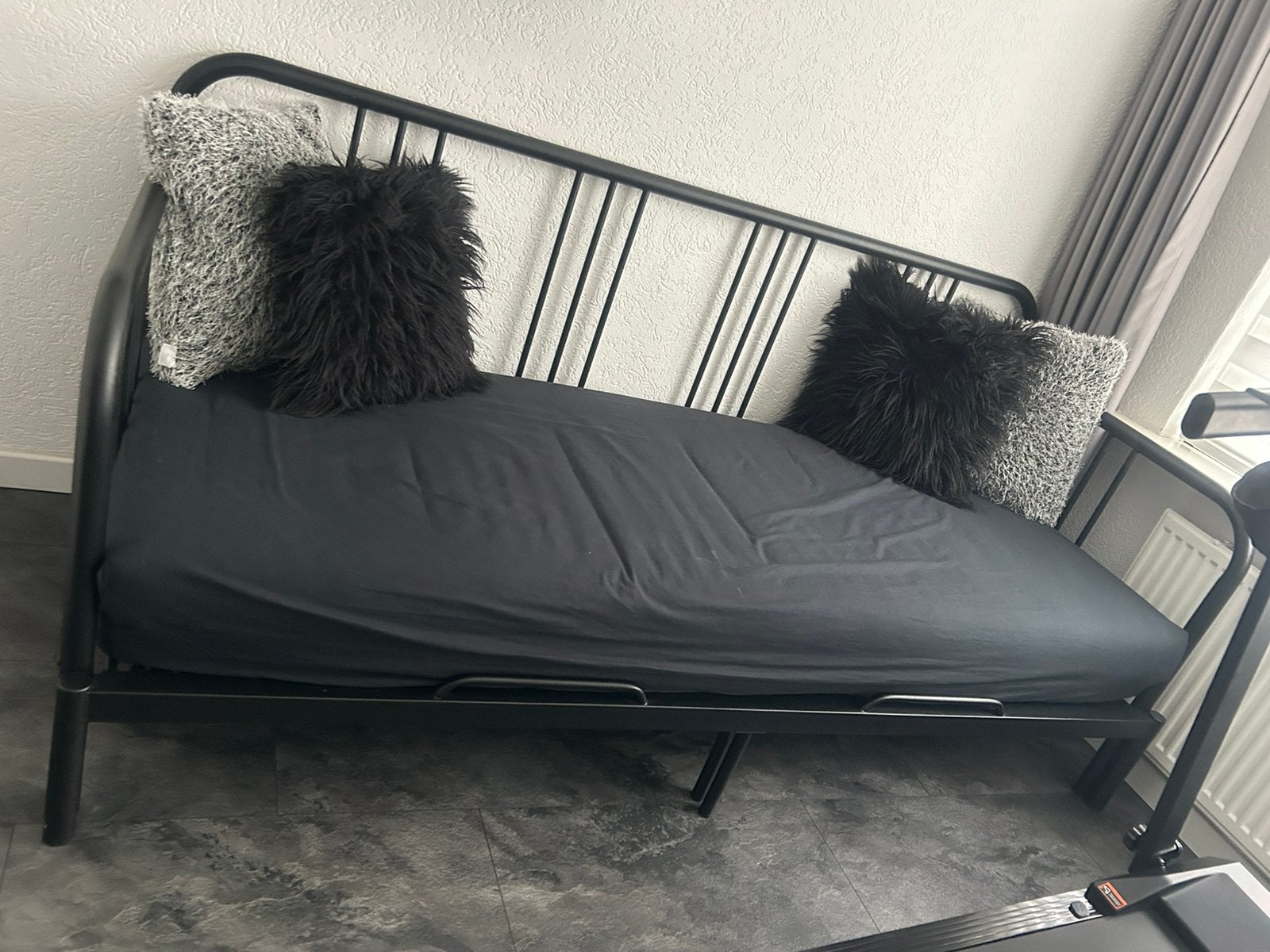 KEA Fyresdal Slaapbank Frame (Zgan) zonder matras en kussen, Ophalen, Zwart, Tweepersoons, Zo goed als nieuw