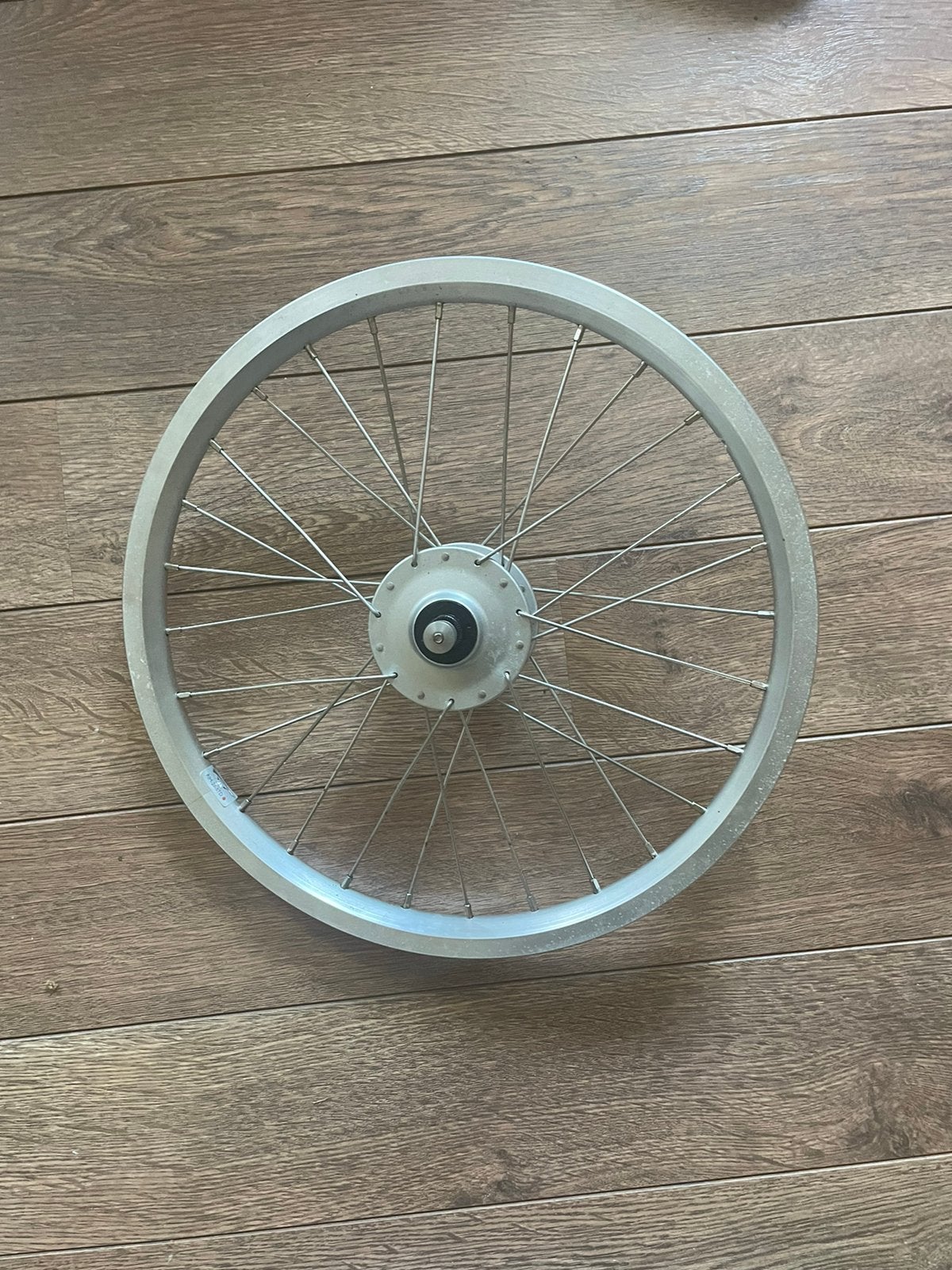 Brompton voorwiel (shimano), Ophalen of Verzenden, Zo goed als nieuw, 16 tot 18 inch, Brompton