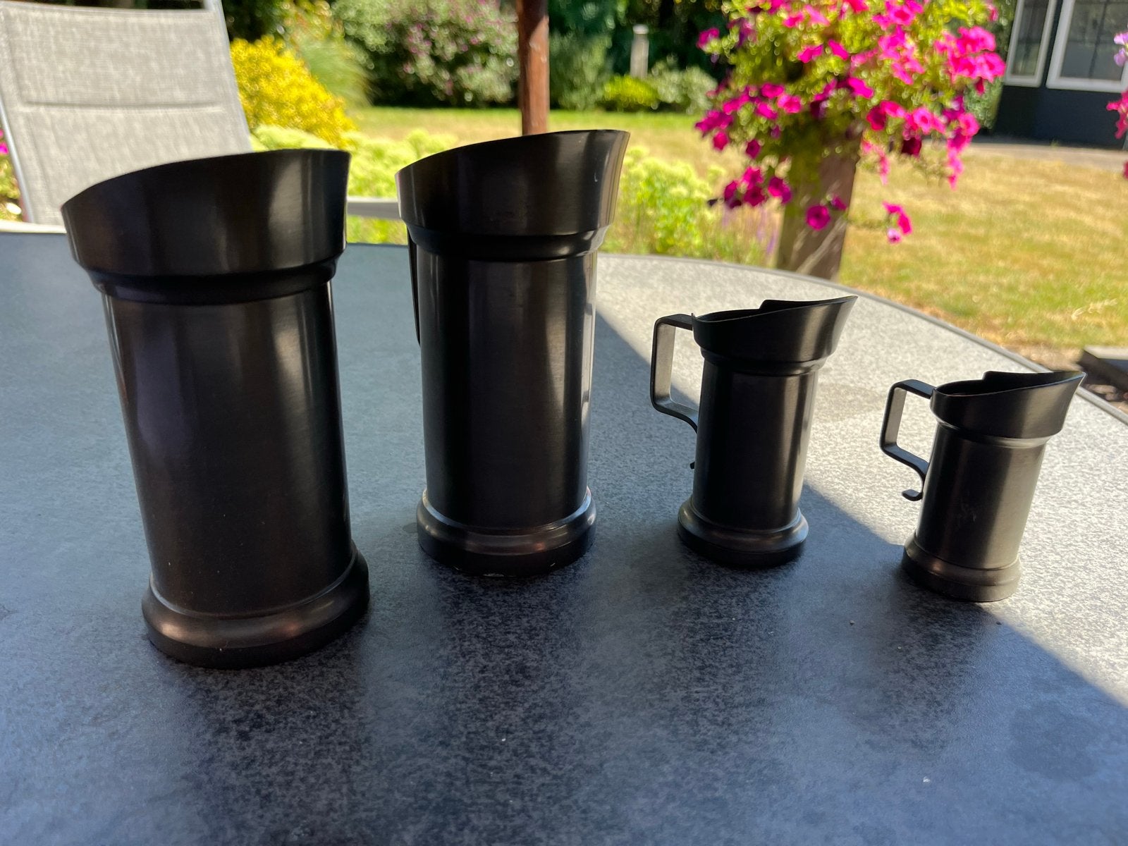 Set van 4 antieke tinnen kannen, Ophalen
