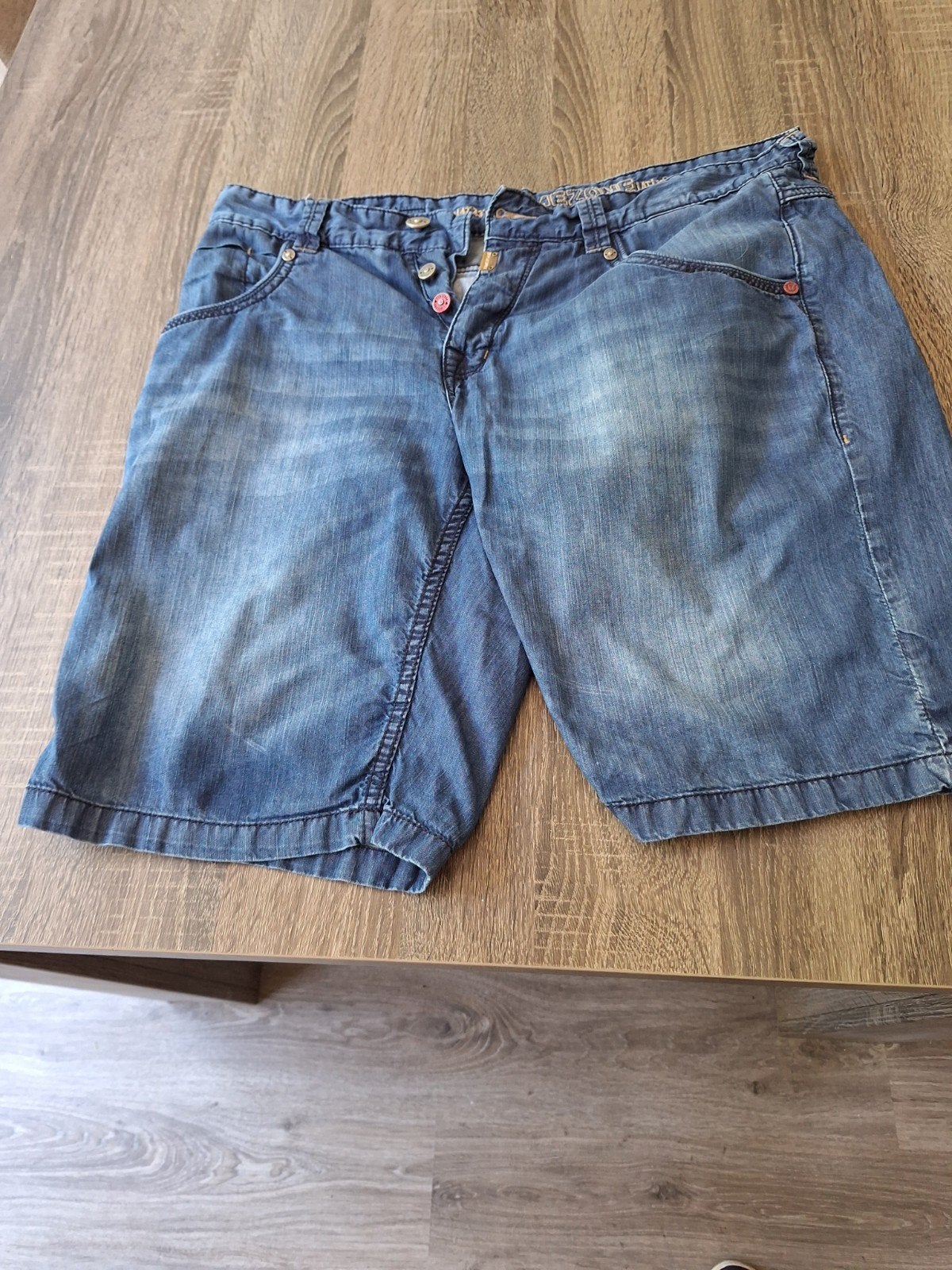 Korte spijkerbroek maat 33 - Zo goed als nieuw, Onbekend, Blauw, Ophalen of Verzenden, Zo goed als nieuw