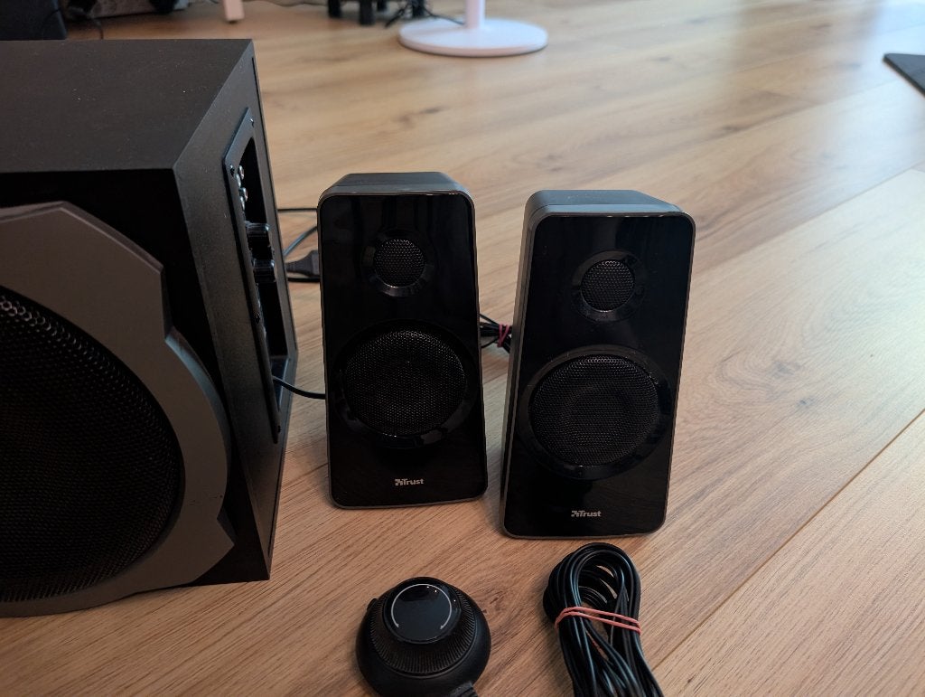 Trust speakers, Overige typen, Zo goed als nieuw, AUX-ingang, Ophalen