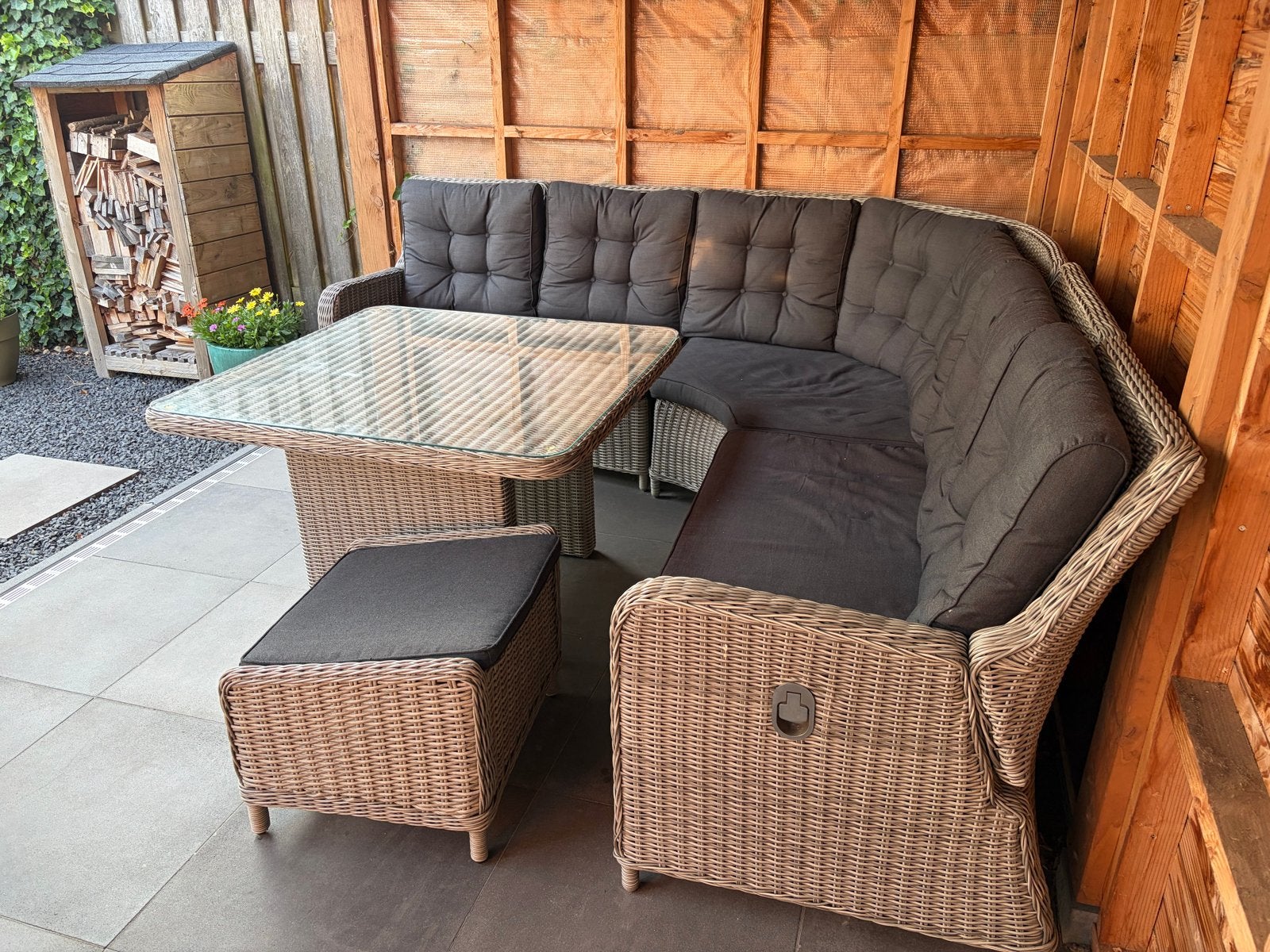 Wicker Loungeset met Tafel en Hocker - Garden Collections, Ophalen, 5 zitplaatsen, Gebruikt, Loungeset
