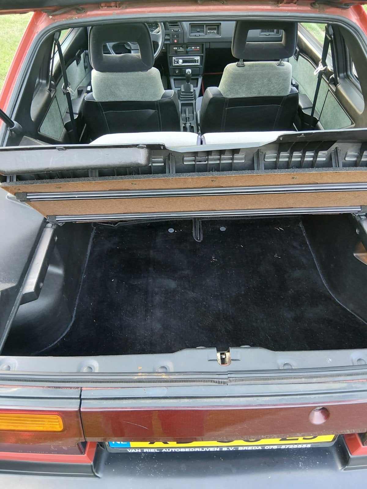 Nissan Sunny 1.6 I Coupe K6 1989 Rood, foto 10