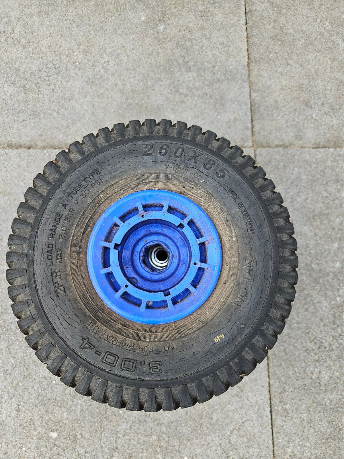 Set van 4 rubberen wielen met blauwe velg, Ophalen of Verzenden, Gebruikt