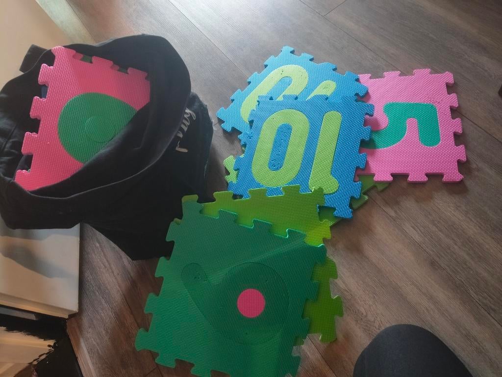 Tas vol met puzzelmatten, Ophalen of Verzenden, Overige typen
